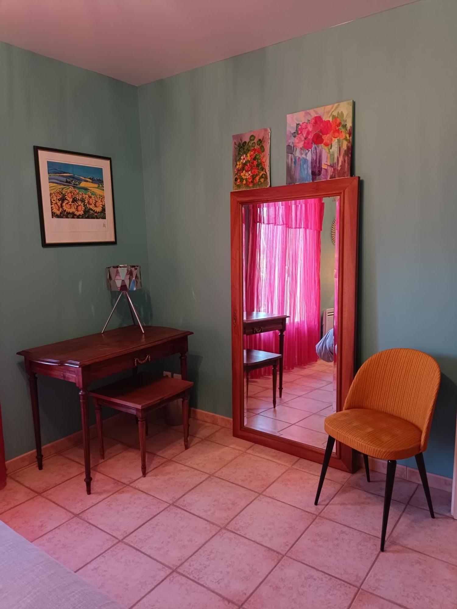 Chambres Tricastine Et Venise سانت-بول-تروا-تشاتو المظهر الخارجي الصورة